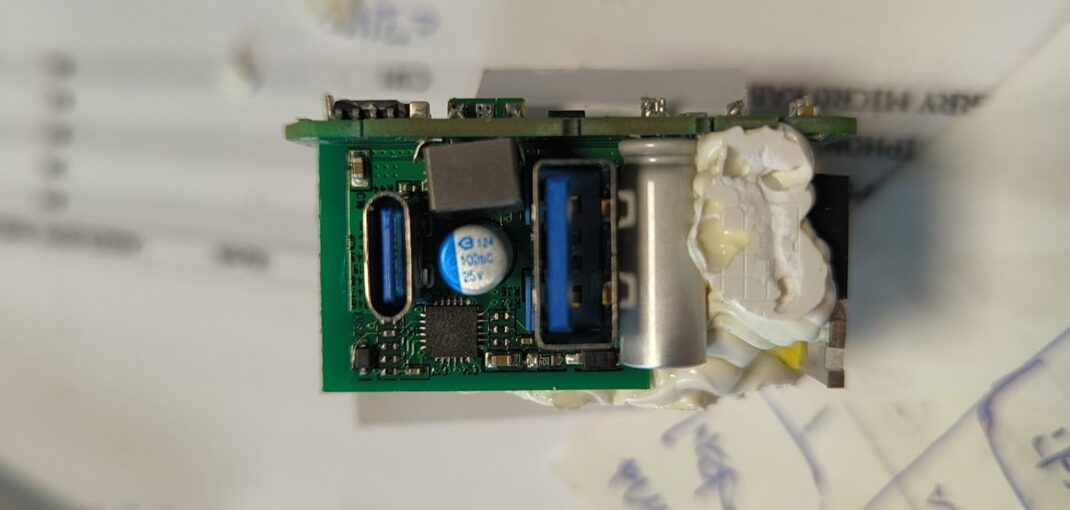 Telefon şarj cihazı devresi – USB-C PD ve PPS protokolleriyle uyumlu hızlı şarj adaptör devre tasarımı • Orijinal ve üçüncü parti telefon şarj cihazlarında kullanılan güvenlik korumalı şarj devresi